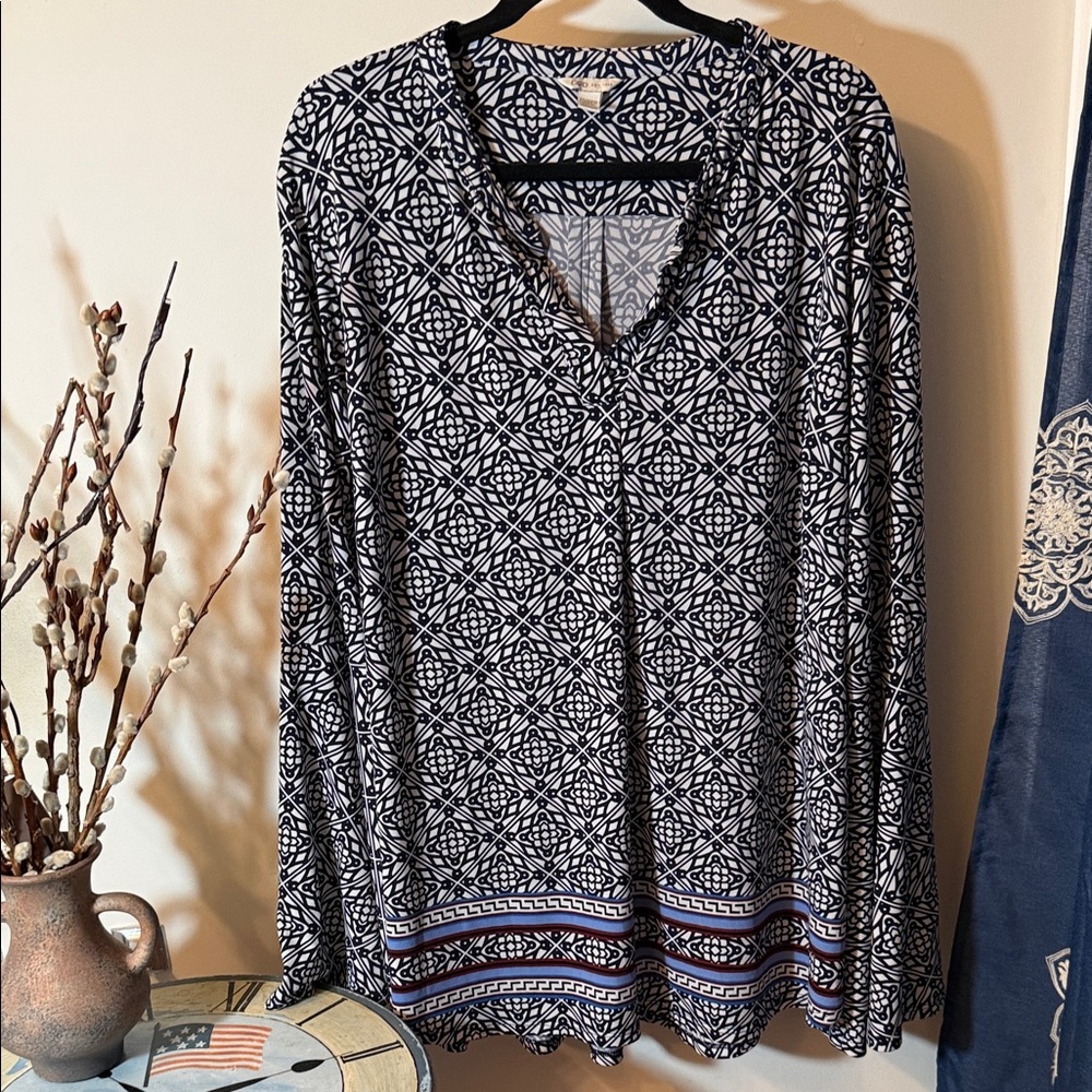 Cato Black & White Geometric V-Neck Long Sleeve Top with Border Trim